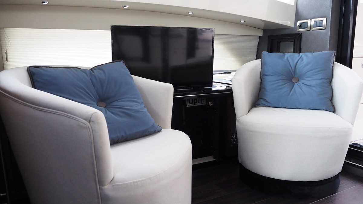 Аренда моторной яхты Marquis 500 Sport Coupe Harmony на Пхукете